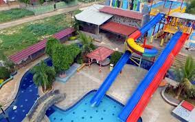 Hal ini dimaksudkan agar kamu membawa budget yang cukup dan datang di waktu yang tepat. Fasilitas Dan Harga Tiket Masuk Aqualand Waterpark Serang Penginapan Net 2021