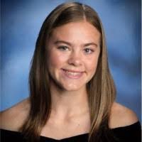 Sara Munson's Instagram, Twitter & Facebook