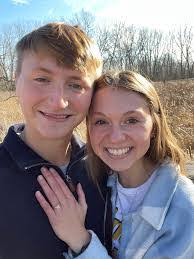 Janet Heinen's Instagram, Twitter & Facebook