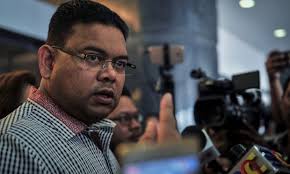 Sultan iskandar (known as mahmood iskandar until 1981) was the third and eldest surviving son of sultan ismail ibni sultan ibrahim by sultanah aminah binti ungku ahmad, and was born on at 11:30 am. Tamrin Serang Tmj Jaya Agenda Dap Untuk Hapus Sistem Raja Berperlembagaan Wujud Negara Republik Editor Malaysia