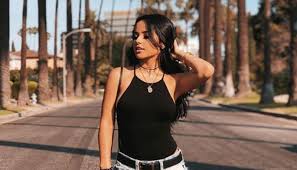Stephanie gómez ha demostrado en su cuenta de instagram que también se le da genial cantar. Conoce A La Hermana De Becky G Con Tan Solo 17 Anos Ya Parece Una Kardashian Cabroworld