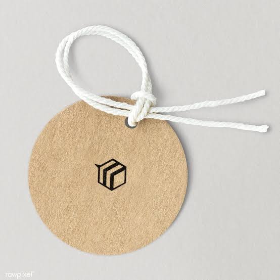 Custom Round Hang Tags | Packaging Bee