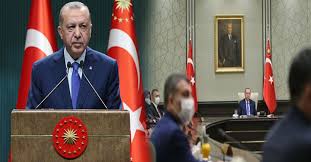 Okullarda yüz yüze eğitime geçiş kararlarının açıklanmasıyla birlikte akıllarda devamsızlık soruları yerini aldı. Meb Acikladi Yuz Yuze Egitimde Okula Gitmek Zorunlu Mu