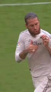 Film ini dibintangi sejumlah aktor ternama seperti, iqbaal ramadhan, asri welas, nirina zubir, tika panggabean, dan happy salma. Rizkyishak Ishakrisskyy Profil Pinterest