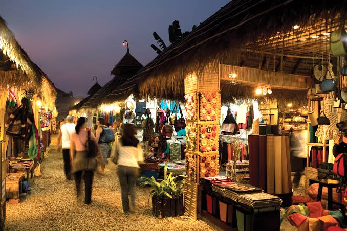 Mga resulta ng larawan para sa AngKor Night Market , Cambodia"