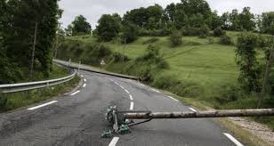 The minimum value of the daily temperature is. Fait Divers Un Camion Fait Une Sortie De Route 250 Abonnes Prives D Electricite A St Rome De Cernon Mise A Jour