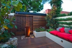Small Garden Design Ideas Wooden Floor Vertical Wall Garden Seating Space Stone Retaining Wall Patio Design Outdoor Rooms Contemporary Patio