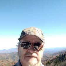 Does anyone remember the hotdog place at the end of Center St?