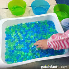 Los hidrogeles son sistemas en estado coloidal con. Juego Sensorial Casero Con Bolas De Gel Para Sorprender A Los Ninos