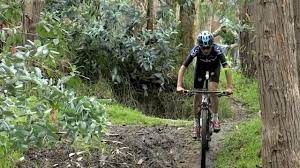 Egan bernal poses with his yellow tour de france jersey in the koers. Egan Bernal Young Colombian Cyclist Chasing Tour De France Glory Afp Youtube