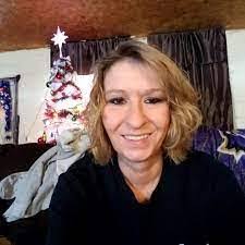 Sheila Farris's Instagram, Twitter & Facebook