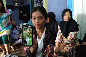 Rumahku terdiri dari 3 kamar, kamar. Cerita Puja Malam Sebelum Kehilangan Ibu Dan Adik Dalam Kecelakaan Bus Sriwijaya Halaman All Kompas Com