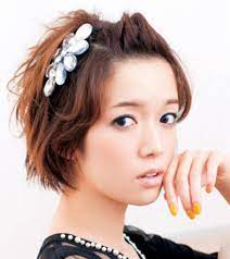 女の子ドレスに似合う子供ヘアアレンジ結婚式や発表会にかわいい おとなのヘアースタイル ショートヘアに可愛いパーティーヘアアレンジ ボブ ヘアアレンジ 簡単 簡単 ヘアアレンジ 子供ヘアアレンジ