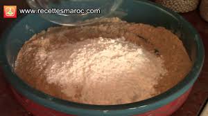 Moroccan Almond Sellou Sfouf Recipe Recette Sellou Sfouf Aux Amandes سلو بللوز Youtube