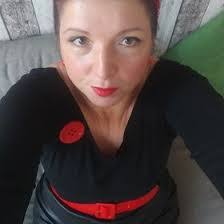 Nicole Wendt's Instagram, Twitter & Facebook