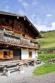 Wenn Jemand Eine Reise Tut Plotzblog Selbst Gutes Brot Backen Chalet Design Altholz Haus Cabin In The Woods