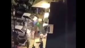 Cari amici, avete solo oggi per avere l'esenzione dalla spese di spedizione per libri fede & cultura o gondolin per un ordine di almeno 30€ su www.fedecultura.com! La Rissa Finita Nel Sangue A Mondello C E Un Quarto Indagato Il Giudice Lo Manda In Una Comunita