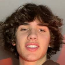 Jesse Tierney's Instagram, Twitter & Facebook