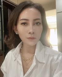 Hi, I'm single I need friendship