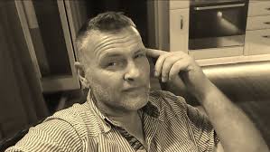 Haare frisch gefärbt und ne gratis Kopfmassage 👌😂💜