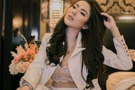 Ayu aulia's height is unknown & weight is not available now. Aw9lrtmisq1n5m