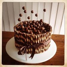 Torta Cuchufli Y Barquillo Malteser Cake Chocolate Cake Designs Chocolate Cake Decoration
