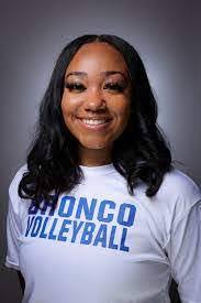 Nadia Bynum's Instagram, Twitter & Facebook