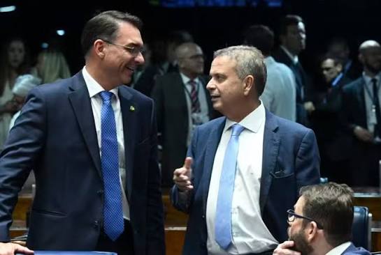 DeFato.com - Politica