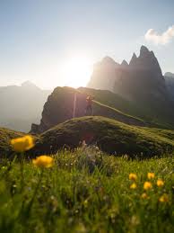 Unsere wetterkameras zeigen das gegenwärtige wetter sowie die bedingungen vor ort. Wandern Auf Die Seceda Von Wolkenstein Sonnenaufgang Auf Der Seceda Smilesfromabroad