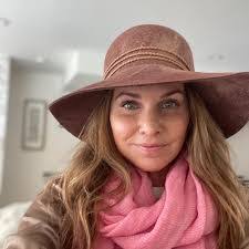 Tina Rhoads's Instagram, Twitter & Facebook