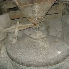 Moinhos de Água e Nascente do Rio Varosa