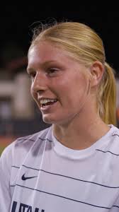 🗣️ Ellie Hendrix