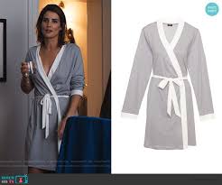 Lisa S Gray Contrast Trim Robe On Friends From College Bella Bridal College Fashion Fashion Tv