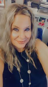 Hello😍can i have a nice name to these horse 😊