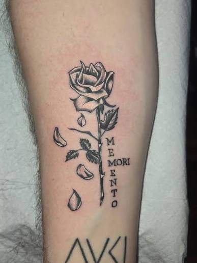 Rose Memento Mori tattoo... #salmasisart#zombielliotpr#tattoo #orlandotattoo#orlando