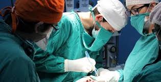 Cirugía para el cáncer de colon más avanzado