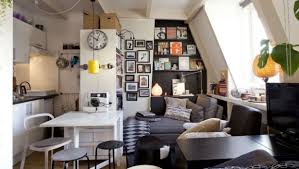 Kitnet Charmosa Ela Mora Em 30m2 One Room Apartment Decorating Studio Apartment Furniture Apartment Room