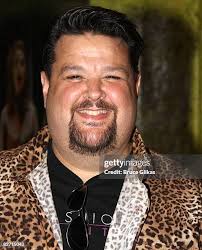 Jared Rubenstein, Blake Lively, Luther Creek and Penn Badgely pose at...  News Photo