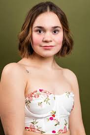 Emma Aleena blonde girl #emmaaleena #emmablonde #emaaleena  #happynewyear2025 #WinterStyle2024 #winterwonderland #winterfashion