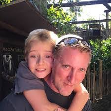 Jon Ochs's Instagram, Twitter & Facebook