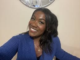 Vanessa Pinto's Instagram, Twitter & Facebook