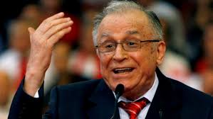 Românii inventivi au creat un site în care răspund la întrebarea a murit iliescu?. Ion Iliescu ImplineÈte Azi 90 De Ani Fostul PreÈedinte A Condus Sportul Ècolar Èi Universitar Èi A Èinut Cu Rapid In TinereÈe Cum Èi A Justificat Alegerile Prosport