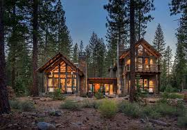 Check out these 15 inspiring modern rustic homes, and be sure to let me know what you think in the comments! Rustic Mountain House With A Modern Twist In Truckee California
