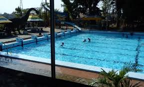 Harga tiket masuk pantai klotok wonogiri yaitu rp.5.000/orang dengan biaya tambahan retribusi parkir kendaraan wisata. 4 Kolam Renang Di Kediri Terbesar Baru Terpanjang Murah Malam Hari Air Hangat Indoor Bagus Dan Indah Jejakpiknik Com