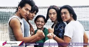 It was directed by lin he long. 8 Different Versions Of Meteor Garden And Its 23 Year Phenomenon Dailypedia