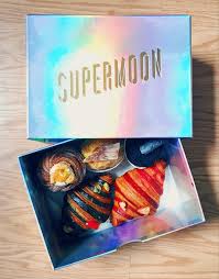 Supermoon Bakehouse Want To Try Ham And Cheese Croissant Warm Spinach Pie Croissant And Earl Grey And Orange Croissa Bakehouse Nyc Bakery Bakery Packaging