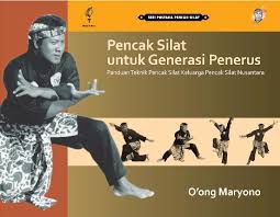 Jurus pencak silat psht meliputi 36 jurus dimulai dari jurus 1 sampai dengan jurus 36. Jual Buku Pencak Silat Untuk Generasi Penerus Oleh Oong Maryono Gramedia Digital Indonesia