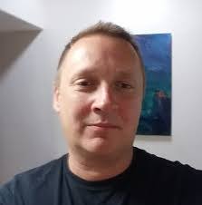 Dan Knox's Instagram, Twitter & Facebook