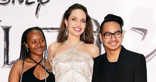 Angelina jolie plastic surgery 2021. Angelina Jolie Says Quarantining With Kids Has Made Them Feel Very Human