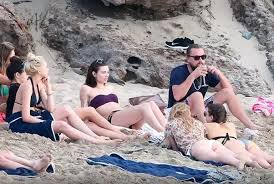 Kate winslet leonardo dicaprio beach images. Why Doesn T Leonardo Dicaprio Love Kate Winslet Quora